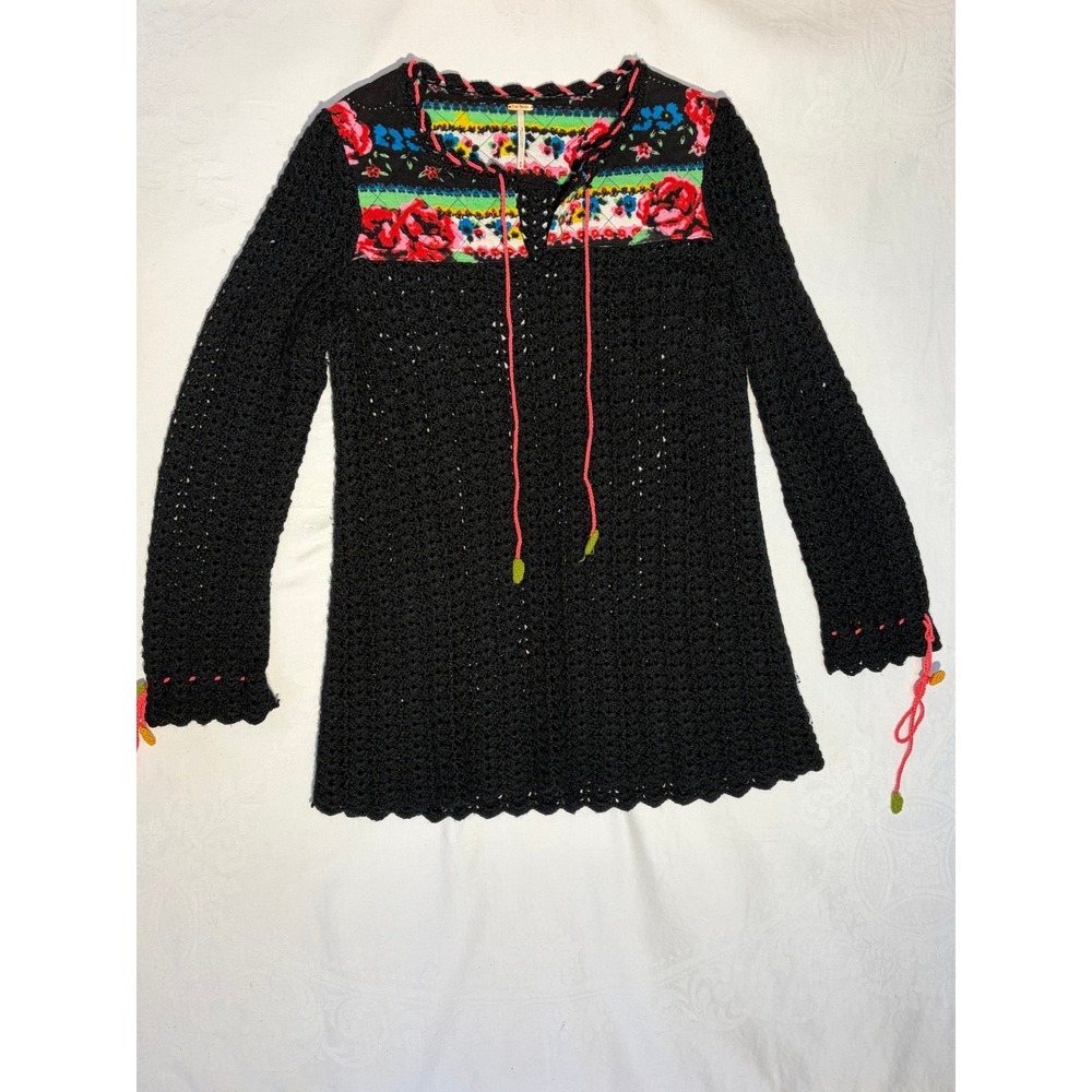 Free People Crochet Knit Tunic Top Black Floral Quilted Yoke Tassel M